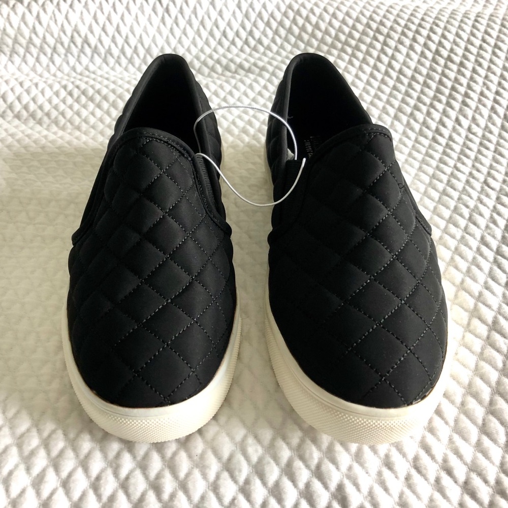 Slip on sneakers